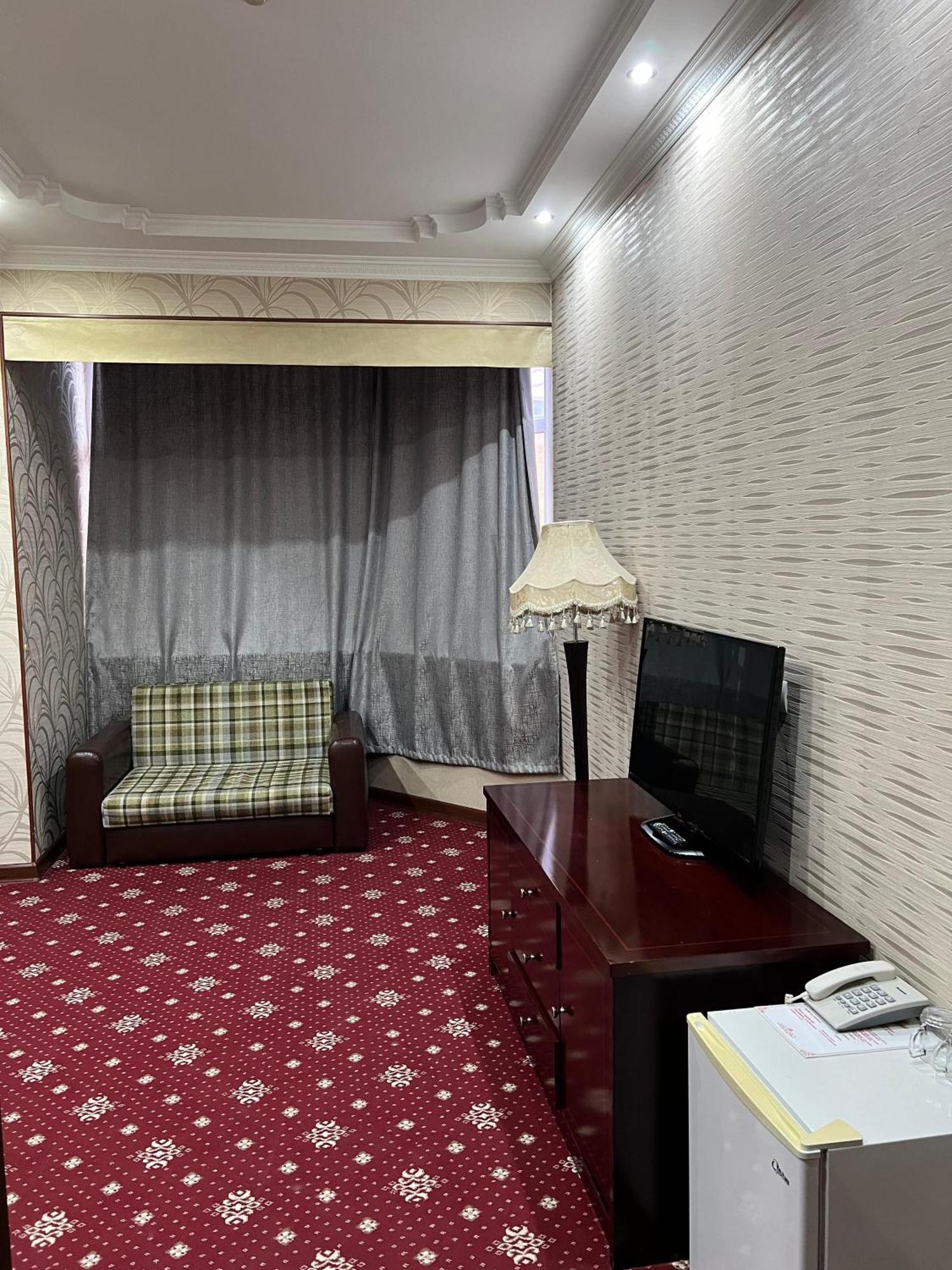 Sary Arka Hotel Shymkent Exterior photo